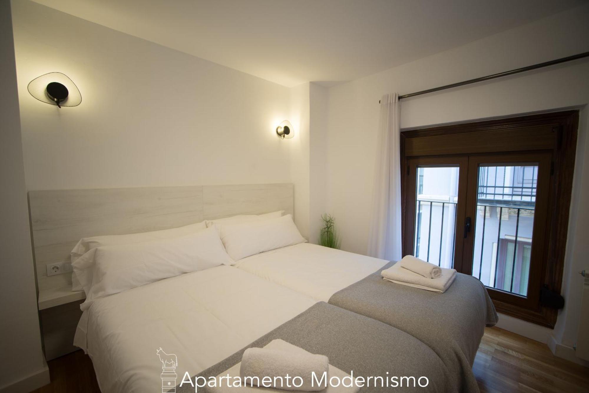 Apartamentos Plaza Del Torico Teruel Extérieur photo