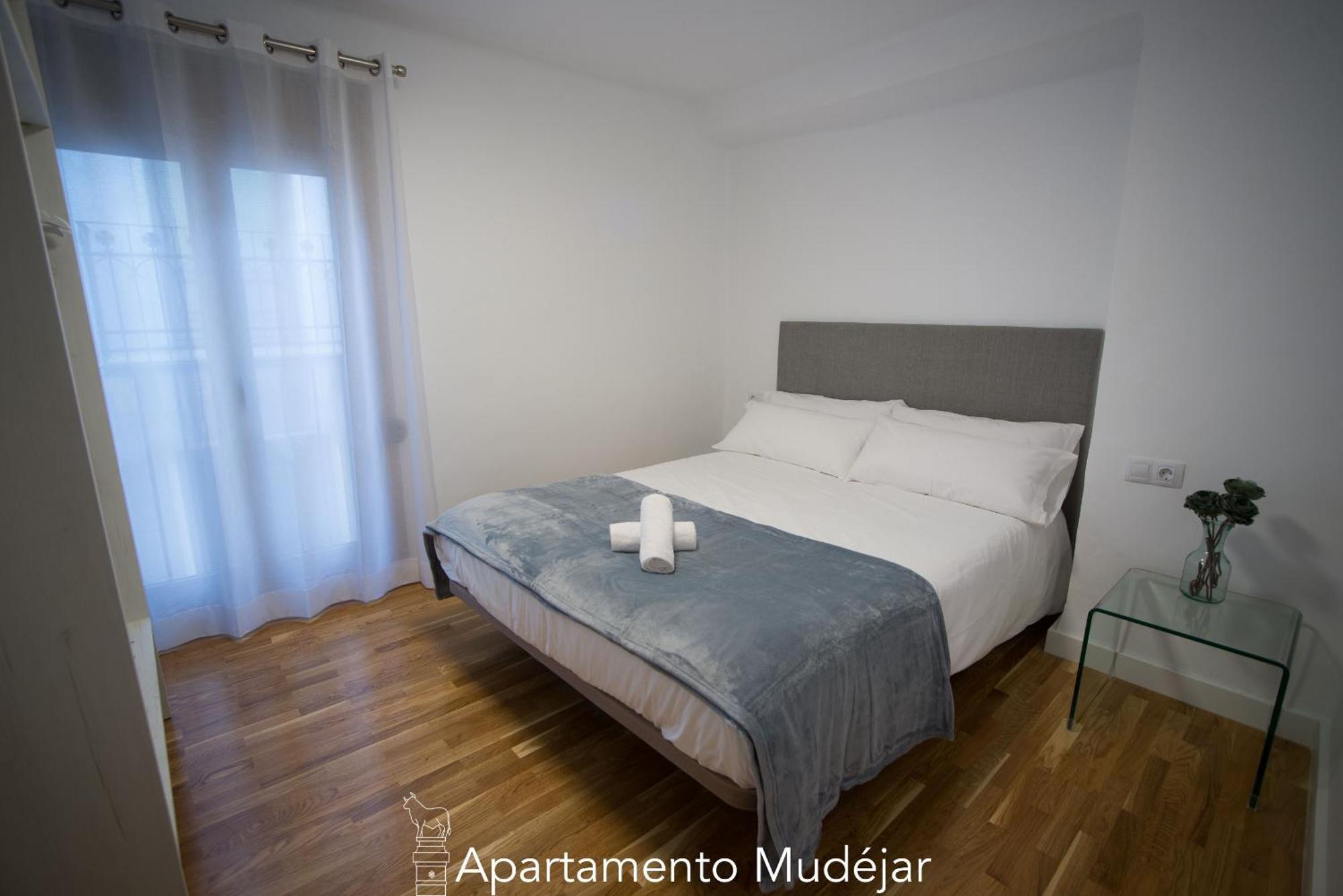 Apartamentos Plaza Del Torico Teruel Chambre photo